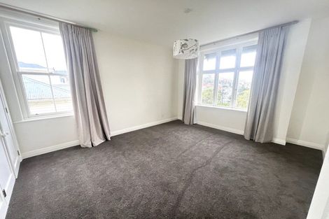 Photo of property in 16b Hadfield Terrace, Kelburn, Wellington, 6012