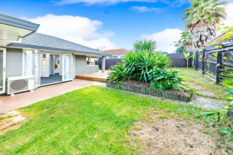 Photo of property in 36 Bellville Drive, Clendon Park, Auckland, 2103