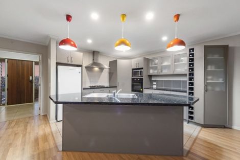 Photo of property in 80 Farnborough Drive, Grandview Heights, Hamilton, 3200