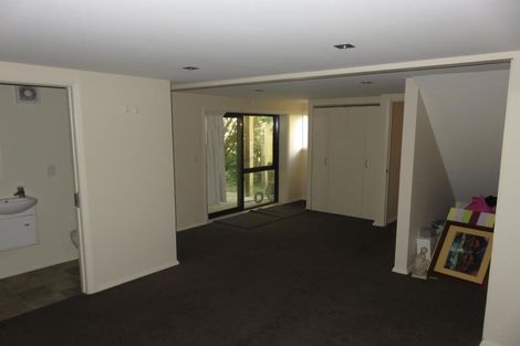 Photo of property in 15 Ranui Crescent, Khandallah, Wellington, 6035