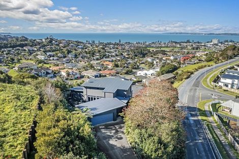 Photo of property in 15 Maire Road, Orewa, 0931