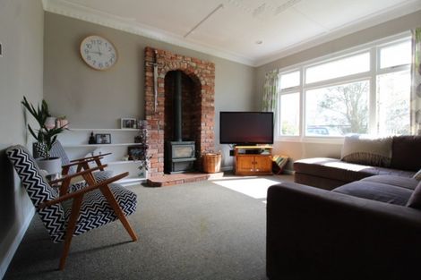 Photo of property in 15 Mary Street, Winton, 9720