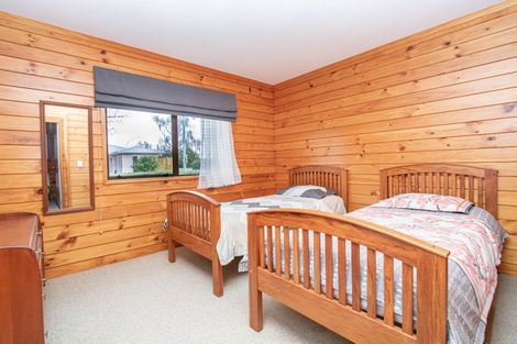 Photo of property in 1 Beadle Place, St Andrews, Hamilton, 3200