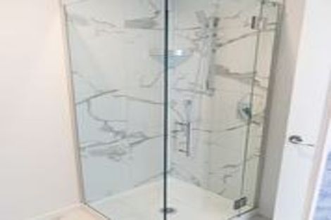 Photo of property in 11/8 Yeovil Road, Te Atatu Peninsula, Auckland, 0610