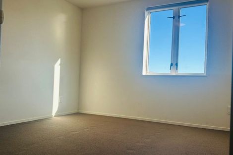 Photo of property in 10 Bellbird Street, Papakura, 2110