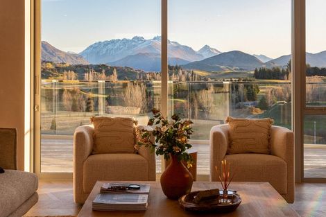 Photo of property in 16 Advance Terrace, Arrowtown, 9302