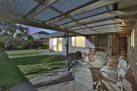 Photo of property in 217 Carnoustie Drive, Wattle Downs, Auckland, 2103