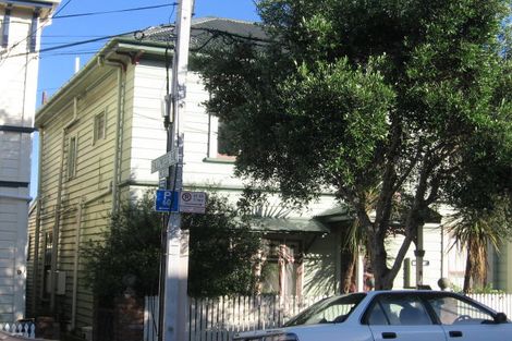 Photo of property in 11 Roxburgh Street, Mount Victoria, Wellington, 6011