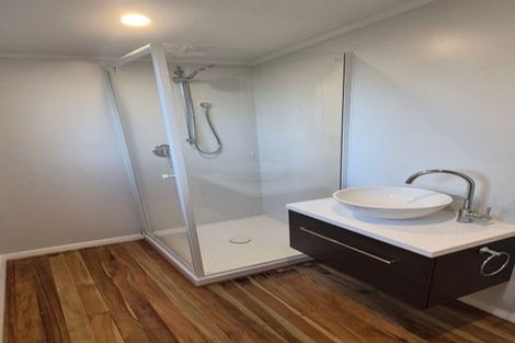 Photo of property in 1 Mckenzie Terrace, Carterton, 5713