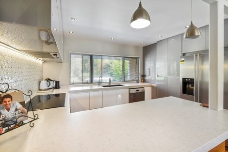 Photo of property in 33 Polo Prince Drive, Totara Park, Manurewa, 2576