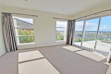 Photo of property in 12 Butler Stoney Crescent, Silverdale, 0932