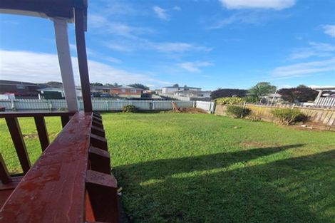 Photo of property in 13 Poutini Place, Manurewa, Auckland, 2102