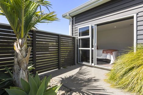 Photo of property in 518a Manutahi Road, Lepperton, New Plymouth, 4373