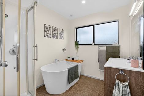 Photo of property in 45 Rautawhiri Road, Helensville, 0800