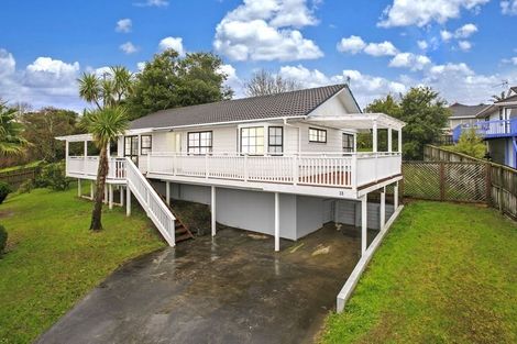 Photo of property in 13 Santiago Crescent, Unsworth Heights, Auckland, 0632