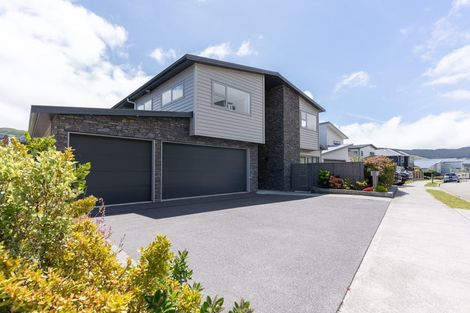 Photo of property in 22 Farnworth Terrace, Churton Park, Wellington, 6037