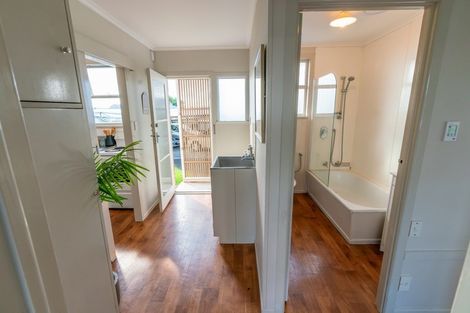 Photo of property in 1/15 Mays Road, Onehunga, Auckland, 1061