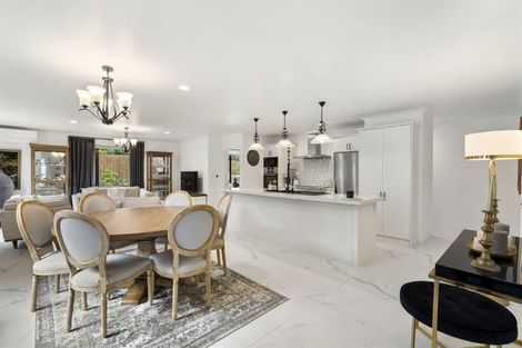 Photo of property in 22 Sunvista Avenue, Oteha, Auckland, 0632