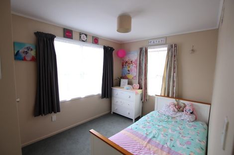 Photo of property in 1 Urban Grove, Ranui, Auckland, 0612