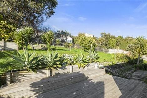 Photo of property in 27 Durham Street, Cannons Creek, Porirua, 5024