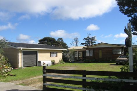 Photo of property in 17 Wood Street, Mangawhai Heads, Mangawhai, 0505
