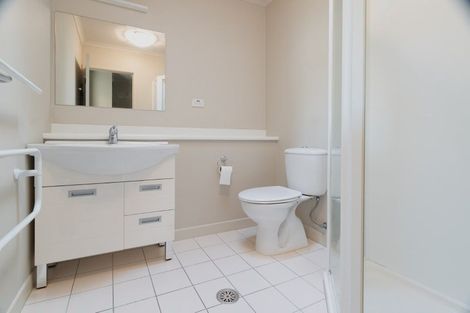 Photo of property in 24/8 Carolina Place, Albany, Auckland, 0632