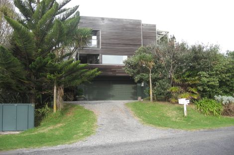 Photo of property in 18 Jeep Road, Raumati South, Paraparaumu, 5032