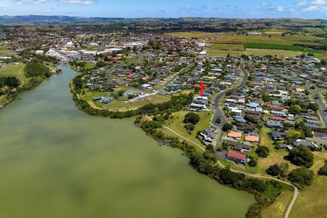 Photo of property in 55 Edgewater Parade, Waiuku, 2123