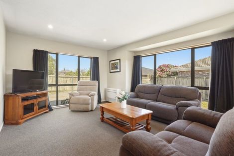 Photo of property in 12 Oldham Place, Darfield, 7510