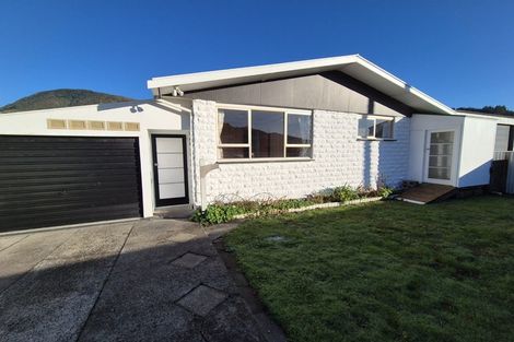 Photo of property in 21b Devon Street, Picton, 7220