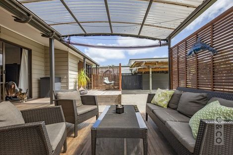 Photo of property in 24 Maude Street, Riverhead, 0820