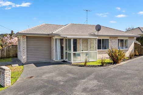 Photo of property in 1/2 Doment Crescent, Orewa, 0931