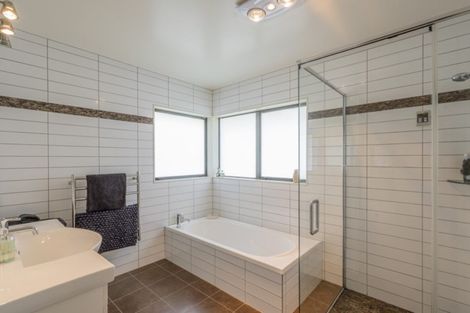 Photo of property in 14 Hulme Way, Raumati Beach, Paraparaumu, 5032