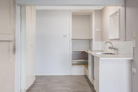 Photo of property in 54 Seaview Road, Paremata, Porirua, 5024