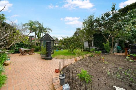 Photo of property in 2/18a Clayburn Road, Glen Eden, Auckland, 0602