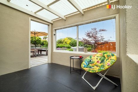 Photo of property in 16 West Avenue, Saint Clair, Dunedin, 9012