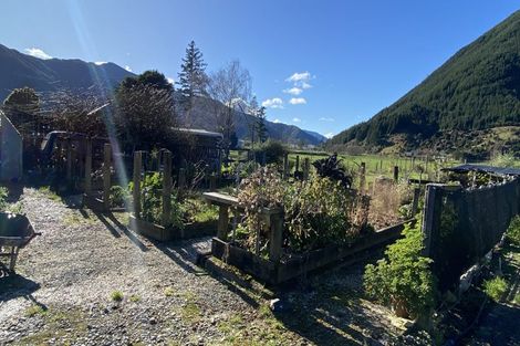 Photo of property in 39 Wakamarina Road, Canvastown, Havelock, 7178