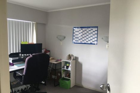 Photo of property in 2/3 Karaka Street, New Lynn, Auckland, 0600