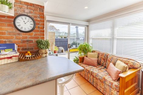Photo of property in 17 Harris Street, Greenmeadows, Napier, 4112