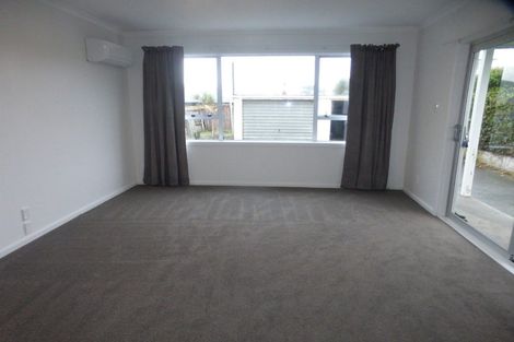 Photo of property in 2/245 Marine Parade, New Brighton, Christchurch, 8061