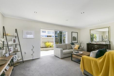 Photo of property in 7 Acacia Avenue, Maungaraki, Lower Hutt, 5010
