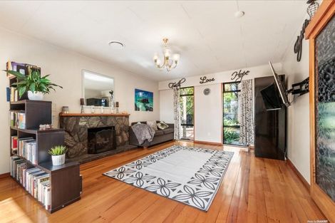 Photo of property in 4191 Great North Road, Glen Eden, Auckland, 0602