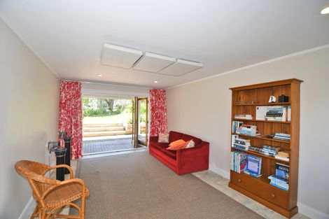 Photo of property in 1 Penguin Street, Leigh, 0985