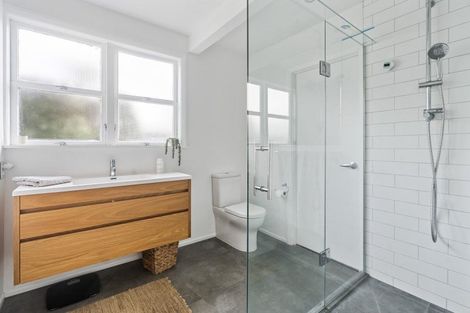 Photo of property in 2/62 Salisbury Road, Birkdale, Auckland, 0626