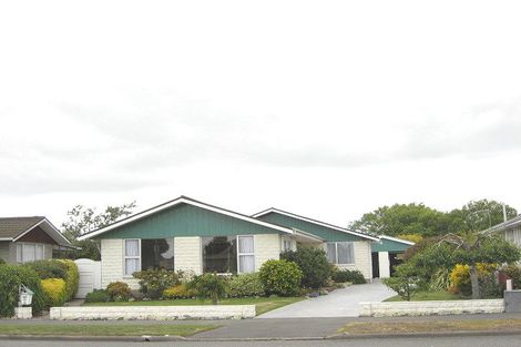 Photo of property in 147 Queenspark Drive, Parklands, Christchurch, 8083