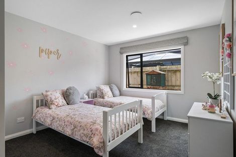 Photo of property in 34 Freedom Drive, Kelvin Grove, Palmerston North, 4414