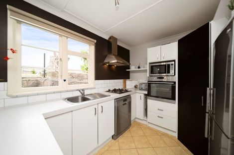 Photo of property in 191 Tukapa Street, Westown, New Plymouth, 4310