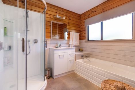 Photo of property in 58 Remarkables Crescent, Frankton, Queenstown, 9300