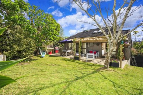 Photo of property in 20 Kallista Place, Browns Bay, Auckland, 0630