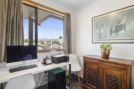 Photo of property in 10 Bulteel Street, New Plymouth, 4310